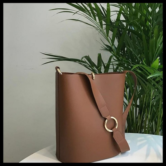 NEW PARIS Bucket Bag - Picture 2 of 8